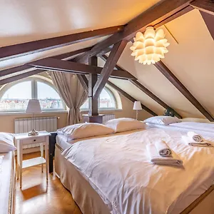 Apart-hotel Janáčkovo Nábřeží 19 - Riverside Praga